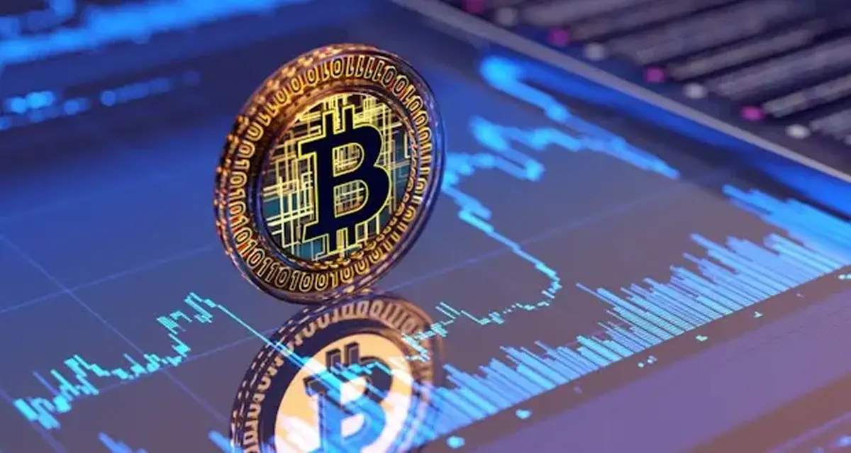 بیت‌کوین در آستانه ۸۲ هزار دلار